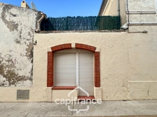 Projet sur Charleval :  BAS DE MAISON  de 57  m2 ,séjour cuisine , espace dinatoire , salle de bain à créer,  garage .    