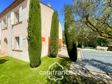 Welcome to your new elegant family villa at Domaine et Golf de Pont Royal, 4 bedrooms, 110 m2, garden 556 m2 