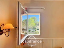  Charmant Bastidon dans le Domaine du Golf de Pont Royal, 45 m2 habitable, ravalé, avec jardin privatif, élevé d'un étage, 2 chambres,  terrasse, calme et nature