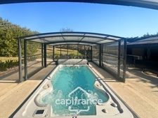 Single-storey property in the countryside with panoramic views, built in 1980, 177m2 house with 3/4 bedrooms on a 2280m2 plot 