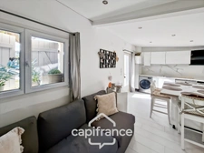 Alleins, maison de plain pied de   83m2 environ établie en zone agricole sur une parcelle de 3 400m2 m2 avec garage attenant 
