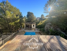 Domaine et Golf de Pont Royal, beautiful 290 m2 property set on a 2600 m2 plot, five bedrooms, an office, swimming pool, pool house, triple garage     