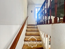 Mas en campagne à vendre 250m² à MOLLEGES, 4 chambres, beaux volumes , terrain 5 000m², piscine,  calme et sérénité   