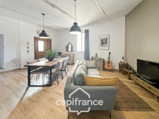 MALLEMORT, fully renovated village house of 115 m2, very well maintained, 1 floor, spacious rooms, 3 bedrooms, 2 bathrooms, well located, outdoor space, storage room 