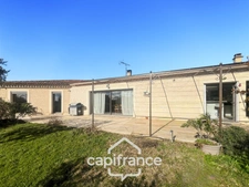 LES TAILLADES, detached single-storey house of 210 m2 in the countryside, 4 bedrooms, on a plot of approximately 2900 m2, swimming pool