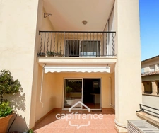 Domaine de Pont Royal, Duplex climatisé T3 de 49m2 situé sur le haut du Village, 2 chambres une double terrasse et une 2ème terrasse , belle exposition, ascenseur, place de parking  