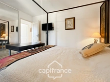 Prestigious property on the Pont Royal golf course, elevated on one level with a total surface area of 190 m2 with unobstructed views, set on 1700 m2 of land, its secure swimming pool, outbuildings