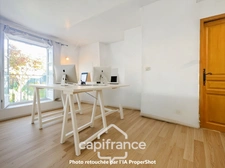 Local polyvalent de 43 m² – Usage mixte habitation & professionnel – Domaine de Pont ROYAL avec sa piscine résidentielle  