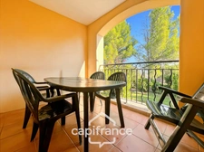 PONT ROYAL EN PROVENCE APPARTEMENT DE  27 M2 VUE LUBERON UNE CHAMBRE MEUBLE EQUIPE UNE PLACE DE PARKING B