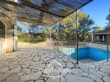 Domaine et Golf de Pont Royal, beautiful 290 m2 property set on a 2600 m2 plot, five bedrooms, an office, swimming pool, pool house, triple garage     