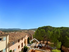 Domaine de Pont Royal, Duplex climatisé T3 de 49m2 situé sur le haut du Village, 2 chambres une double terrasse et une 2ème terrasse , belle exposition, ascenseur, place de parking  