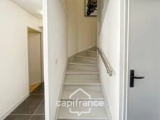Welcome to your new elegant family villa at Domaine et Golf de Pont Royal, 4 bedrooms, 110 m2, garden 556 m2 