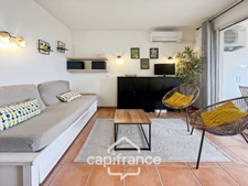 RENOVATED apartment WITH panoramic VIEW, double terrace of 30 m2, 2 bedrooms, new kitchen, parking space under the residence.