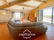 Demeure de caractère au cœur de la Provence: 242 m2 de superficie habitable, TERRASSE PANORAMIQUE. Distribution sur 3 niveaux :charme, authenticité, confort et bien être  sont les maîtres mots.