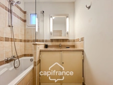 Domaine de Pont ROYAL between CIEL & LUBERON, well-maintained 40m2 top-floor apartment with panoramic views, terrace, and residential area with swimming pool