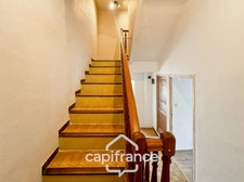 Authentic 118 m2 stone village house, air-conditioned, 50 m2 terrace, outdoor kitchen, double garage, attic, three beautiful bedrooms, 2 bathrooms, laundry room  