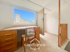 MERINDOL CHARMING HOUSE, outdoor courtyard and rooftop, 2 bedrooms, 1 room, 1 office, 1 cellar, in the heart of the village. A MUST-SEE! 