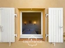 Appartement en rez-de-jardin , 3 chambres , place de parking , exposé Est sur le Domaine et Golf de Pont Royal