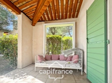 Prestigious property on the Pont Royal golf course, elevated on one level with a total surface area of 190 m2 with unobstructed views, set on 1700 m2 of land, its secure swimming pool, outbuildings