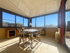 Single-storey property in the countryside with panoramic views, built in 1980, 177m2 house with 3/4 bedrooms on a 2280m2 plot 
