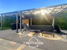 Single-storey property in the countryside with panoramic views, built in 1980, 177m2 house with 3/4 bedrooms on a 2280m2 plot 