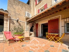Authentique maison de village de 118 m2 en pierre, climatisée, terrasse de 50 m2, cuisine extérieure, double garage, grenier, trois belles chambres  2 salle de bains, buanderie  