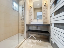 GOLF DE PONT  ROYAL, Villa de plain pied de 127 m² climatisée sur un terrain de 995 m², bordure de fairway, piscine
