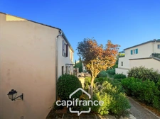Local polyvalent de 43 m² – Usage mixte habitation & professionnel – Domaine de Pont ROYAL avec sa piscine résidentielle  