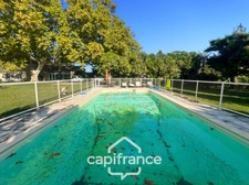 Mas en campagne à vendre 250m² à MOLLEGES, 4 chambres, beaux volumes , terrain 5 000m², piscine,  calme et sérénité   