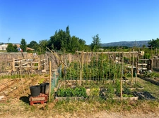 Authentique maison de village de 118 m2 en pierre, climatisée, terrasse de 50 m2, cuisine extérieure, double garage, grenier, trois belles chambres  2 salle de bains, buanderie  