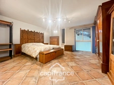 Mas en campagne à vendre 250m² à MOLLEGES, 4 chambres, beaux volumes , terrain 5 000m², piscine,  calme et sérénité   