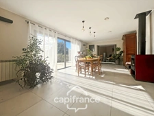 LES TAILLADES, detached single-storey house of 210 m2 in the countryside, 4 bedrooms, on a plot of approximately 2900 m2, swimming pool