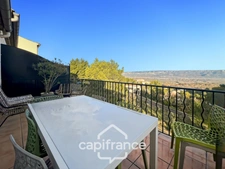 RARE FIND IN THE PONT ROYAL ESTATE, TOP FLOOR APARTMENT OF 63 m2 WITH PANORAMIC VIEWS, 3 BEDROOMS, CORNER TERRACE, AND PARKING SPACE 