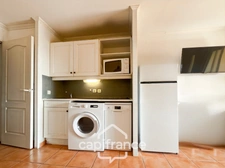 DOMAINE DE PONT ROYAL Furnished top floor apartment with open view 31m2 and 7m2 loggia, 1 double bedroom & bathroom  