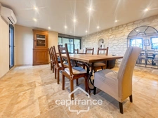 Mas en campagne à vendre 250m² à MOLLEGES, 4 chambres, beaux volumes , terrain 5 000m², piscine,  calme et sérénité   