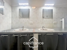 Mas en campagne à vendre 250m² à MOLLEGES, 4 chambres, beaux volumes , terrain 5 000m², piscine,  calme et sérénité   