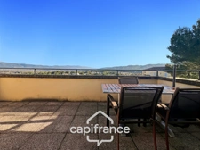 Domaine de Pont ROYAL between CIEL & LUBERON, well-maintained 40m2 top-floor apartment with panoramic views, terrace, and residential area with swimming pool