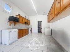 Single-storey property in the countryside with panoramic views, built in 1980, 177m2 house with 3/4 bedrooms on a 2280m2 plot 