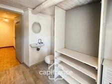 Authentique maison de village de 118 m2 en pierre, climatisée, terrasse de 50 m2, cuisine extérieure, double garage, grenier, trois belles chambres  2 salle de bains, buanderie  