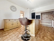 Single-storey property in the countryside with panoramic views, built in 1980, 177m2 house with 3/4 bedrooms on a 2280m2 plot 