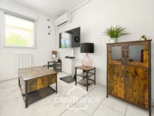 Appartement 40m2 rénové et climatisé, en rez de jardin, une chambre et sa salle de douche, sa terrasse couverte , piscine résidentielle intimiste