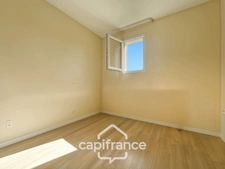 DOMAINE DE PONT ROYAL, BASTIDON climatisé et  meublé , 3 vraies chambres de  62 m2 avec vue dégagée,  piscine Résidentielle, emplacement  pour le véhicule 