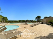 DOMAINE DE PONT ROYAL, BASTIDON climatisé et  meublé , 3 vraies chambres de  62 m2 avec vue dégagée,  piscine Résidentielle, emplacement  pour le véhicule 