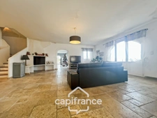 Domaine et Golf de Pont Royal, beautiful 290 m2 property set on a 2600 m2 plot, five bedrooms, an office, swimming pool, pool house, triple garage     