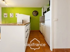 RENOVATED apartment WITH panoramic VIEW, double terrace of 30 m2, 2 bedrooms, new kitchen, parking space under the residence.