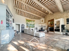 Mas en campagne à vendre 250m² à MOLLEGES, 4 chambres, beaux volumes , terrain 5 000m², piscine,  calme et sérénité   