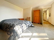 Mas en campagne à vendre 250m² à MOLLEGES, 4 chambres, beaux volumes , terrain 5 000m², piscine,  calme et sérénité   