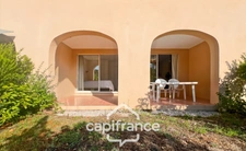 GOLF de PONT ROYAL appartement exceptionel  de 54 m2 en rez de jardin, double terrasse, 3 chambres, 1 salle de bain , 1 salle d'eau, grande loggia, place de parking