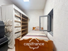 Mas en campagne à vendre 250m² à MOLLEGES, 4 chambres, beaux volumes , terrain 5 000m², piscine,  calme et sérénité   