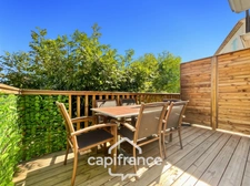 DOMAINE DE PONT ROYAL, 45 m2 house with unobstructed views, two stories, 2 bedrooms, semi-detached on one side, private swimming pool, numbered parking space 
